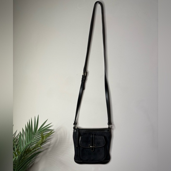 Dooney & Bourke Black Shoulder Bag - Picture 2 of 10
